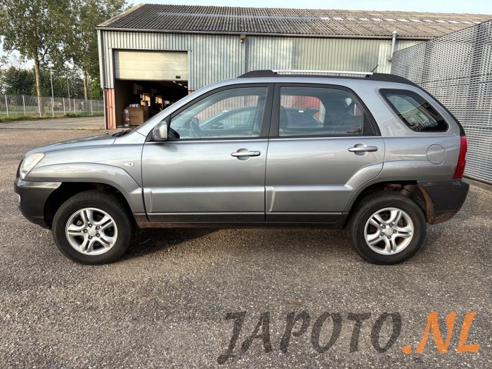 Kia Sportage 2.0 CVVT 16V 4x2 Sloopvoertuig (2007, Grijs)