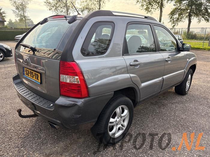 Kia Sportage 2.0 CVVT 16V 4x2 Sloopvoertuig (2007, Grijs)