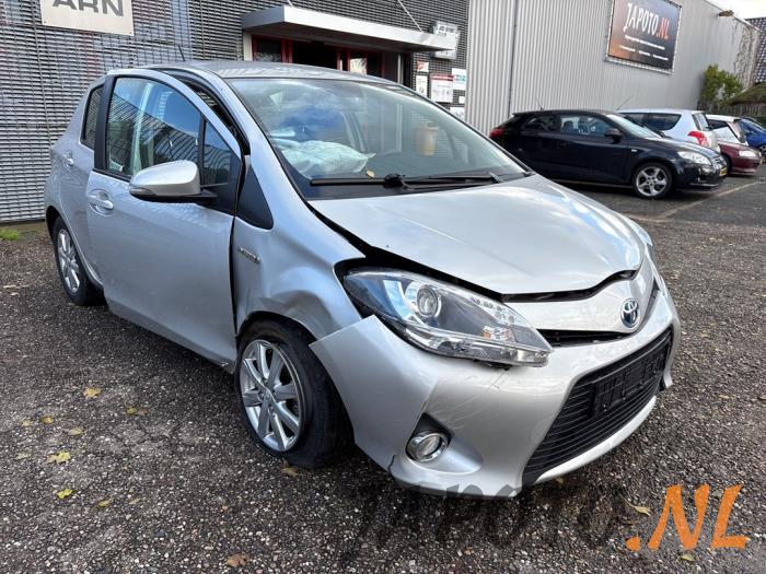 Toyota Yaris III 1.5 16V Hybrid Sloopvoertuig (2014, Grijs)