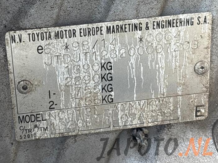 Toyota Yaris 1.5 T Sport 16V VVT-i Sloopvoertuig (2001, Grijs)