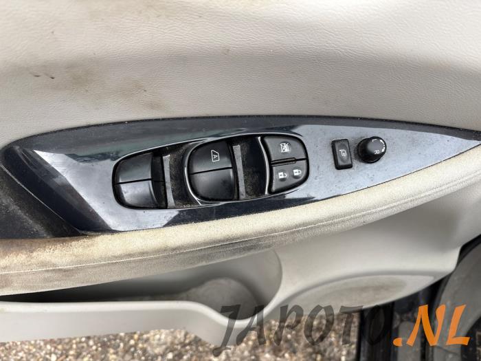 Nissan Leaf Leaf Sloopvoertuig (2011, Zwart)