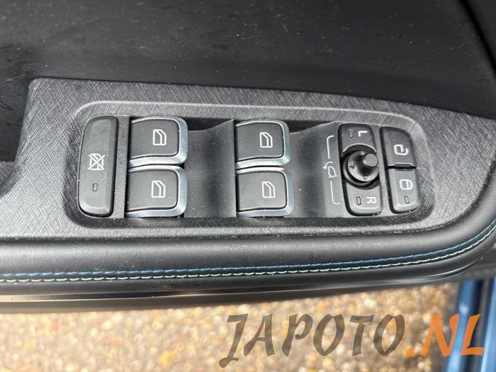 Lynk & Co 01 1.5 PHEV Sloopvoertuig (2022)