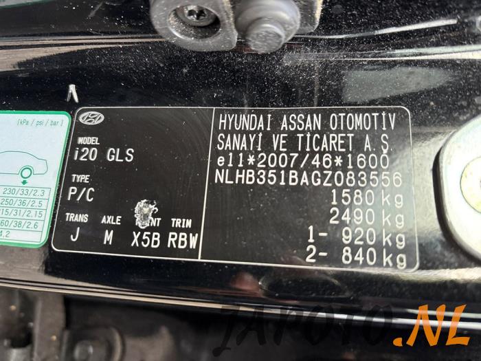 Hyundai i20 1.2i 16V Sloopvoertuig (2016, Zwart)