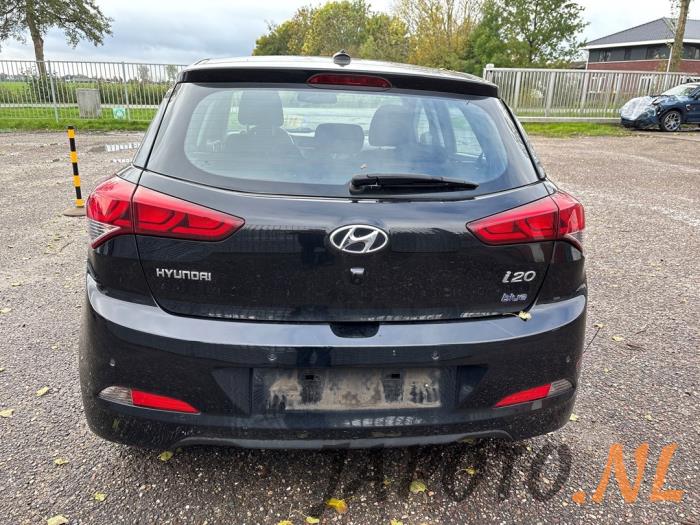 Hyundai i20 1.2i 16V Sloopvoertuig (2016, Zwart)