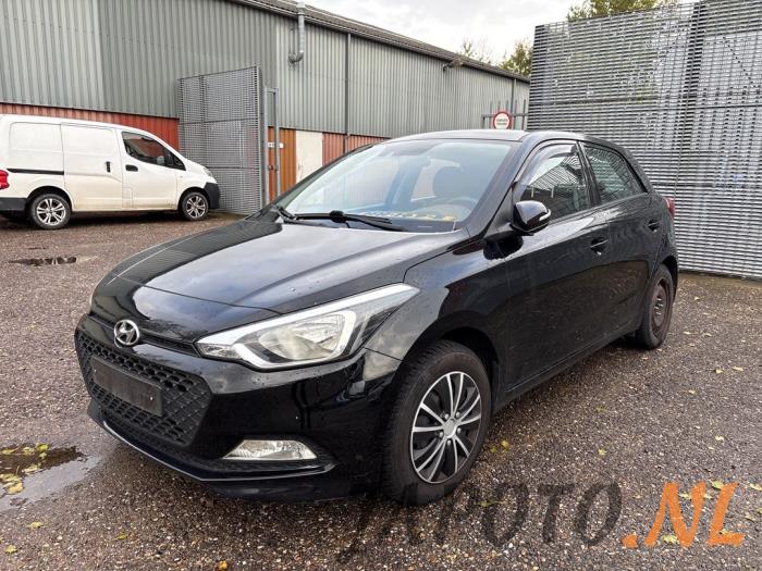 Hyundai i20 1.2i 16V Sloopvoertuig (2016, Zwart)
