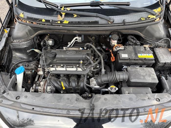 Hyundai i20 1.2i 16V Sloopvoertuig (2016, Zwart)