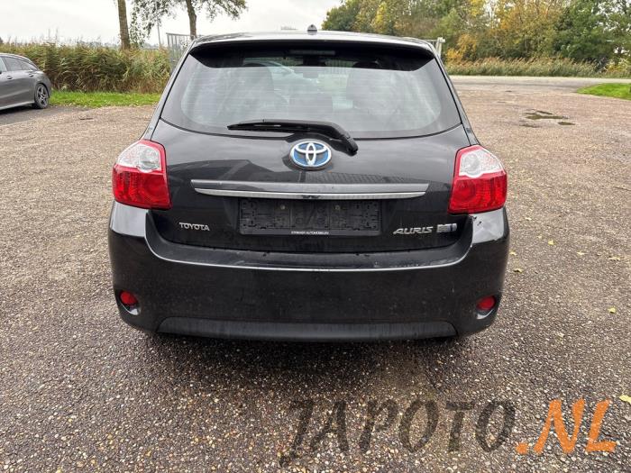 Toyota Auris 1.8 16V HSD Full Hybrid Sloopvoertuig (2011, Zwart)