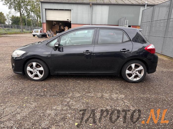 Toyota Auris 1.8 16V HSD Full Hybrid Sloopvoertuig (2011, Zwart)