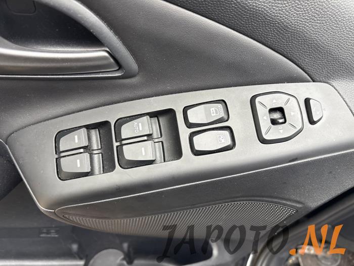 Hyundai iX35 1.6 GDI 16V Sloopvoertuig (2014, Zwart)