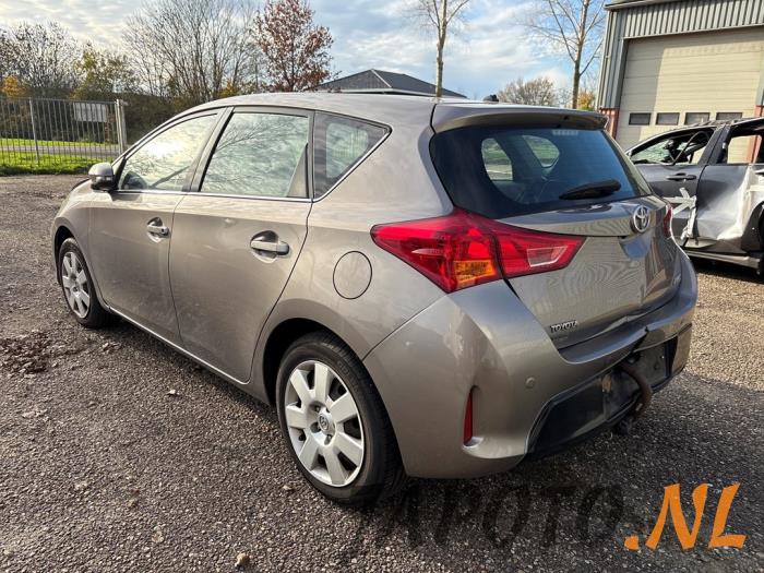 Toyota Auris 1.6 Dual VVT-i 16V Sloopvoertuig (2013, Bruin)