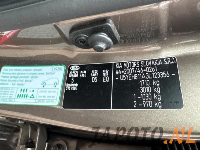 Kia Venga 1.4 CVVT 16V Sloopvoertuig (2015, Bruin)