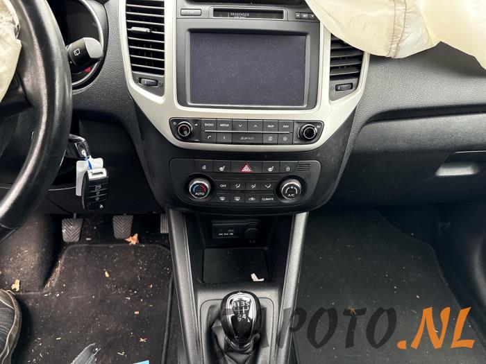 Kia Venga 1.4 CVVT 16V Sloopvoertuig (2015, Bruin)