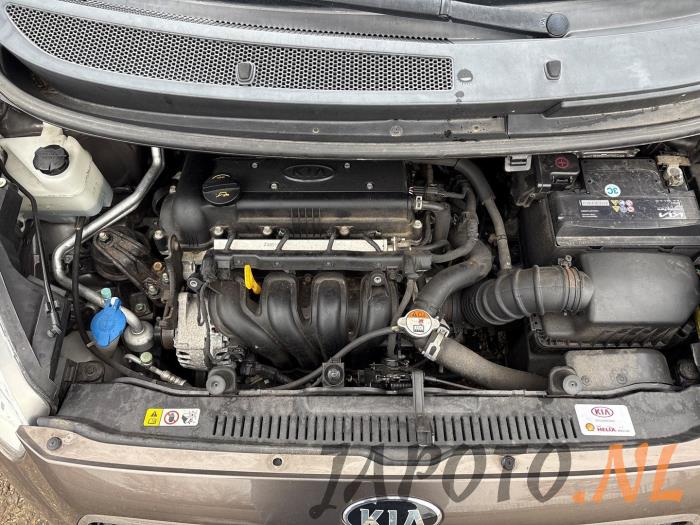 Kia Venga 1.4 CVVT 16V Sloopvoertuig (2015, Bruin)