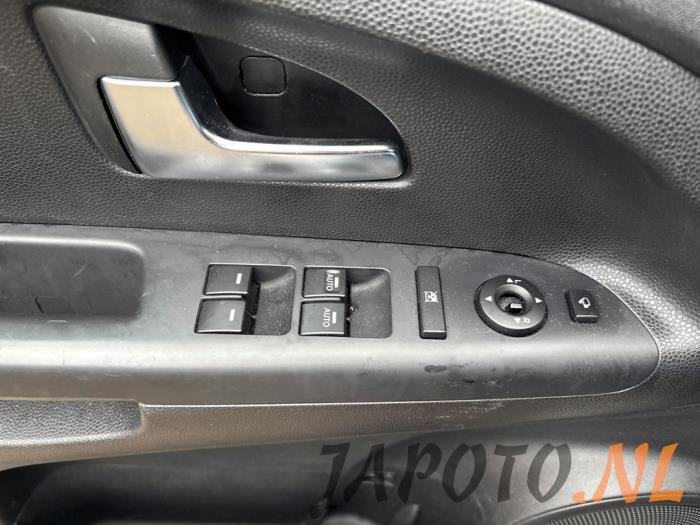 Kia Venga 1.4 CVVT 16V Sloopvoertuig (2015, Bruin)