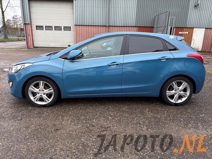 Hyundai i30 1.6 GDI Blue 16V Sloopvoertuig (2013, Blauw)
