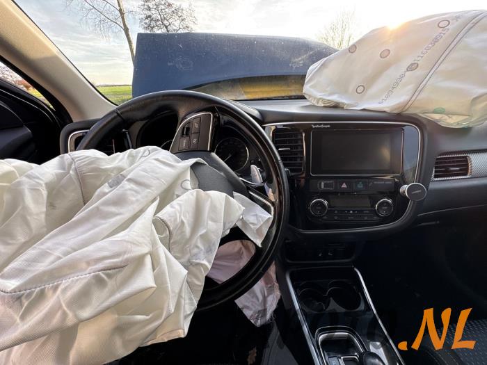 Mitsubishi Outlander Sloopvoertuig (1998)