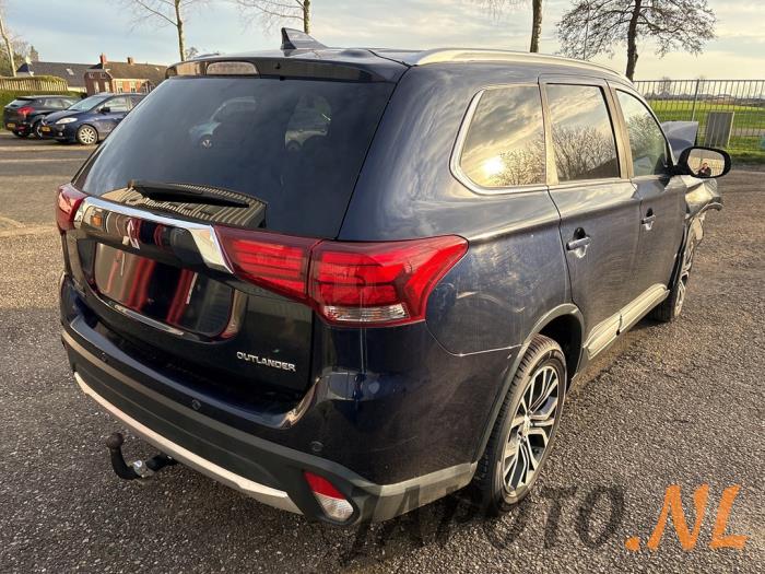 Mitsubishi Outlander Sloopvoertuig (1998)