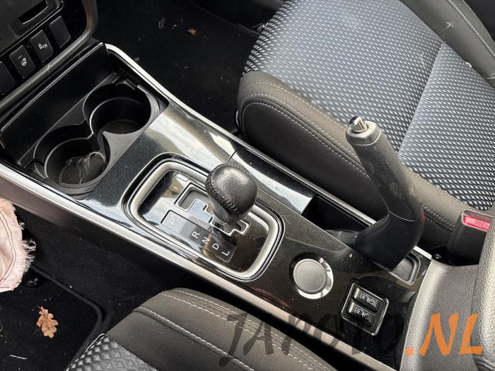 Mitsubishi Outlander Sloopvoertuig (1998)