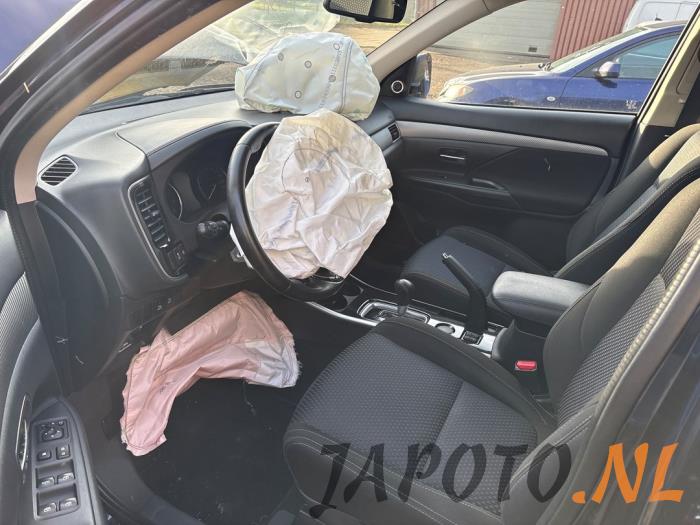 Mitsubishi Outlander Sloopvoertuig (1998)