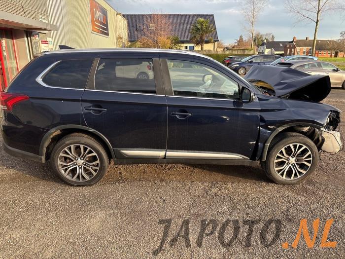 Mitsubishi Outlander Sloopvoertuig (1998)