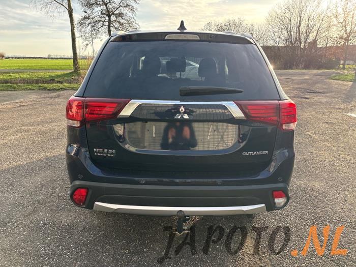 Mitsubishi Outlander Sloopvoertuig (1998)