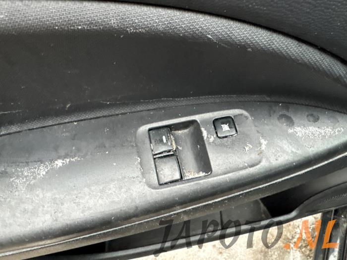 Mitsubishi Space Star 1.0 12V Sloopvoertuig (2017, Zwart)