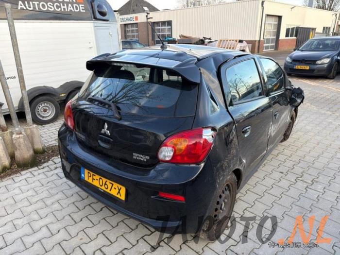 Mitsubishi Space Star 1.0 12V Sloopvoertuig (2017, Zwart)