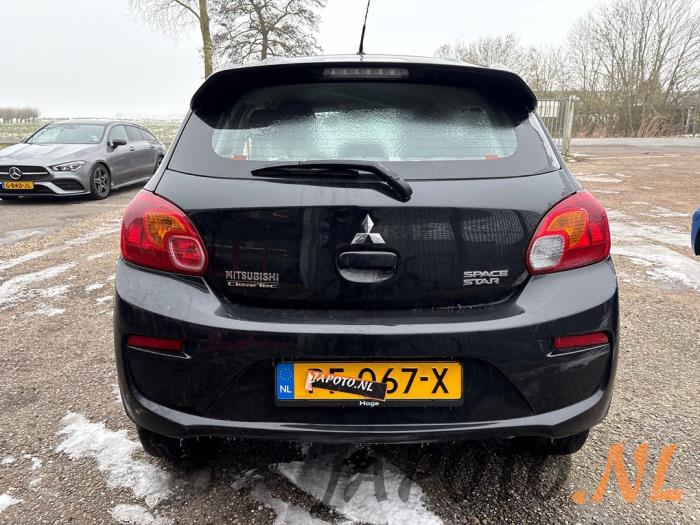 Mitsubishi Space Star 1.0 12V Sloopvoertuig (2017, Zwart)