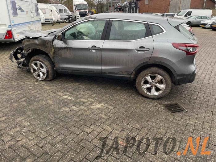 Nissan Qashqai 1.3 DIG-T 140 16V Sloopvoertuig (2021, Grijs)