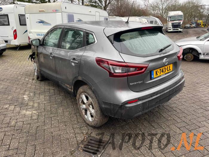 Nissan Qashqai 1.3 DIG-T 140 16V Sloopvoertuig (2021, Grijs)
