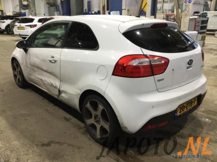 Kia Rio III 1.2 CVVT 16V Sloopvoertuig (2013, Wit)