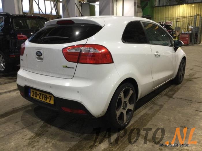 Kia Rio III 1.2 CVVT 16V Sloopvoertuig (2013, Wit)