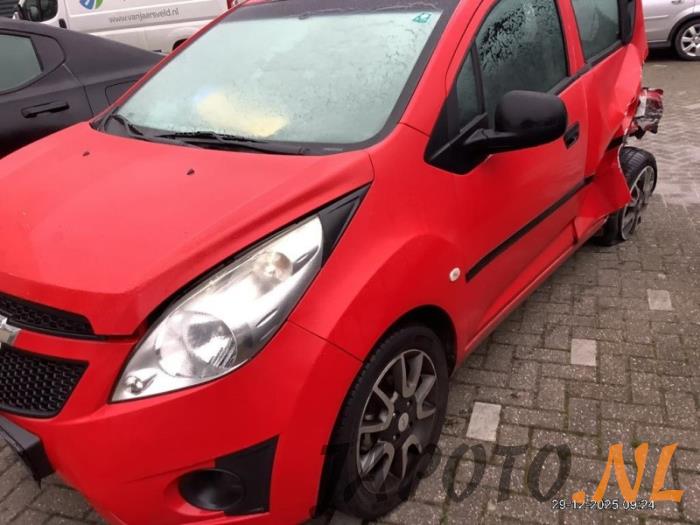 Chevrolet Spark 1.0 16V Bifuel Sloopvoertuig (2012, Rood)