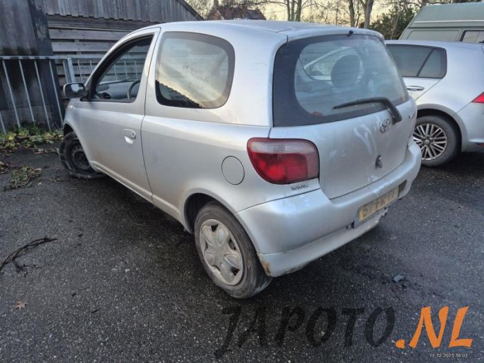 Toyota Yaris 1.0 16V VVT-i Sloopvoertuig (2000, Grijs)