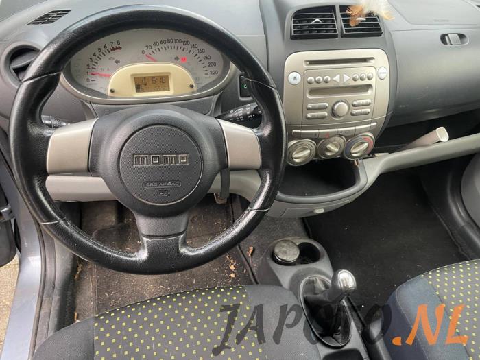 Daihatsu Sirion 2 1.0 12V DVVT Sloopvoertuig (2008, Grijs)