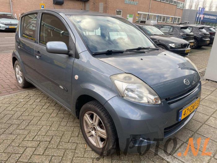 Daihatsu Sirion 2 1.0 12V DVVT Sloopvoertuig (2008, Grijs)