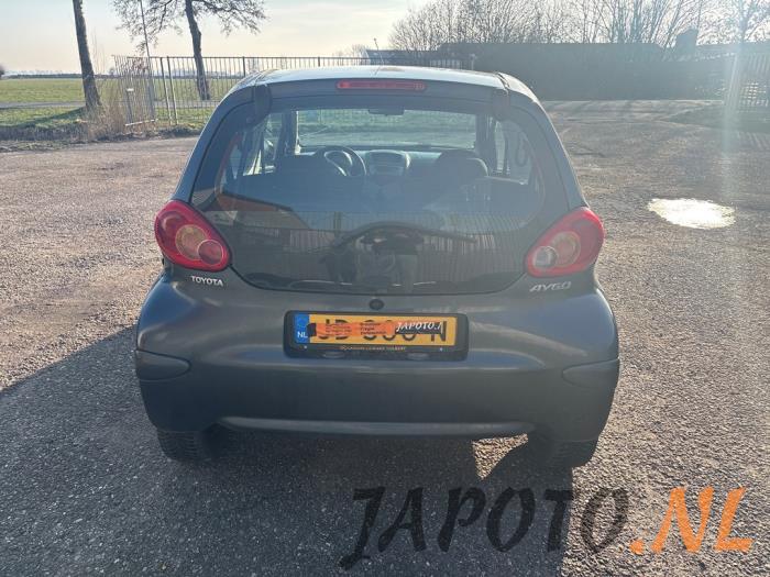 Toyota Aygo 1.0 12V VVT-i Sloopvoertuig (2008, Grijs)