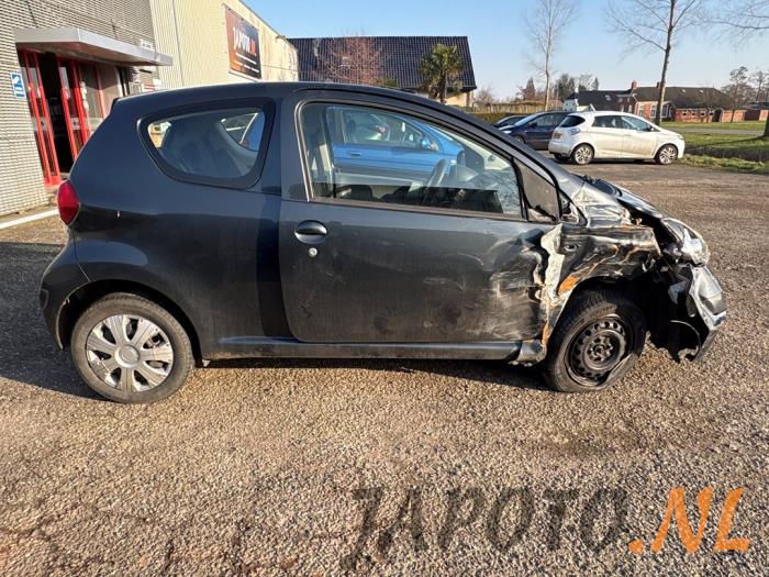 Toyota Aygo 1.0 12V VVT-i Sloopvoertuig (2008, Grijs)