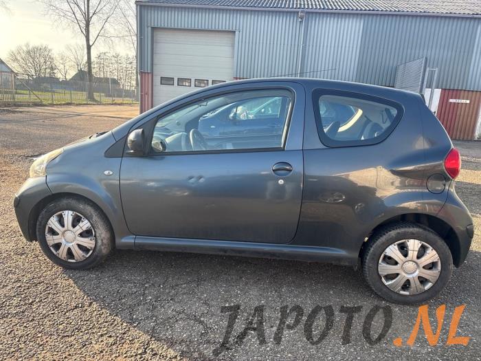 Toyota Aygo 1.0 12V VVT-i Sloopvoertuig (2008, Grijs)