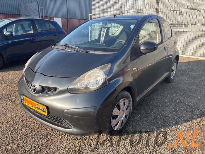 Toyota Aygo 1.0 12V VVT-i Sloopvoertuig (2008, Grijs)