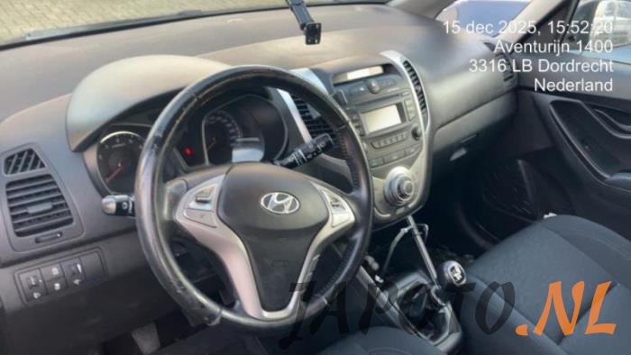 Hyundai iX20 1.4i 16V Sloopvoertuig (2012, Zwart)