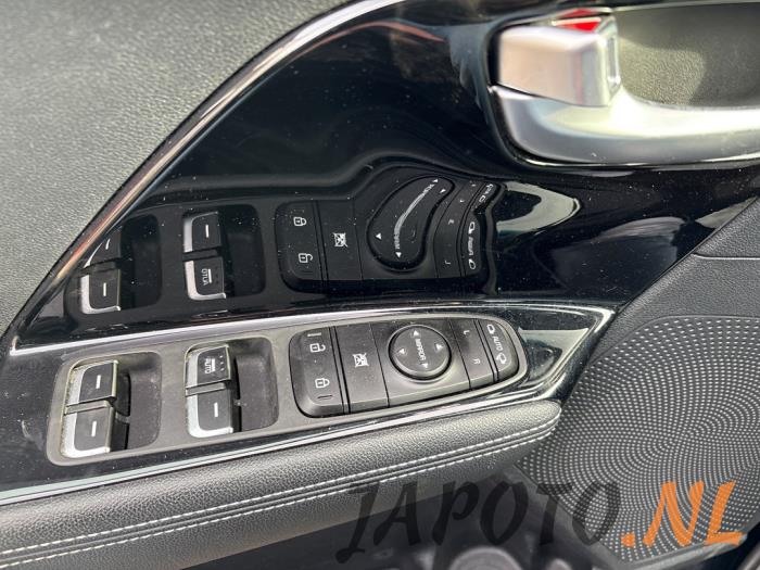 Kia Niro I E-Niro 64 kWh Sloopvoertuig (2021, Zwart)