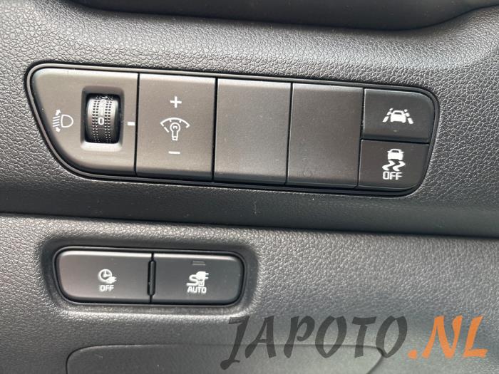 Kia Niro I E-Niro 64 kWh Sloopvoertuig (2021, Zwart)