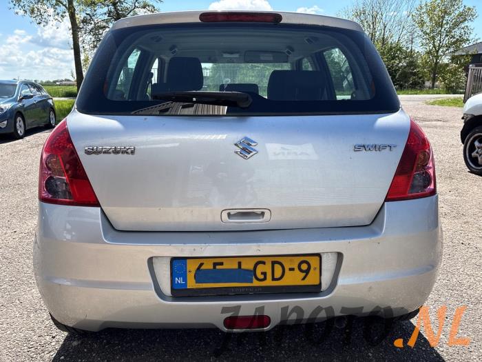 Suzuki Swift 1.3 VVT 16V Sloopvoertuig (2010, Grijs)