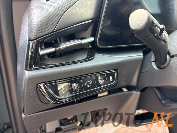 Kia Niro II 1.6 GDI Hybrid Sloopvoertuig (2025, Groen)