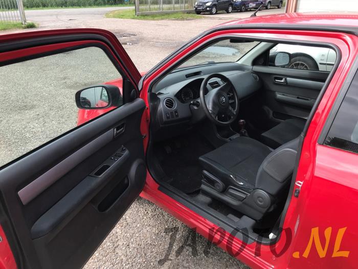 Suzuki Swift 1.5 VVT 16V Sloopvoertuig (2005, Rood)