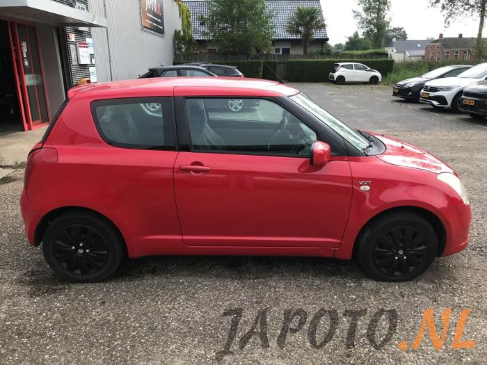 Suzuki Swift 1.5 VVT 16V Sloopvoertuig (2005, Rood)
