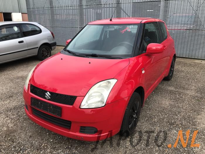 Suzuki Swift 1.5 VVT 16V Sloopvoertuig (2005, Rood)