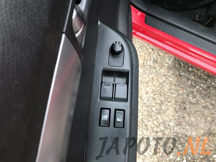 Suzuki Swift 1.5 VVT 16V Sloopvoertuig (2005, Rood)