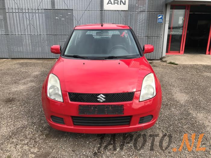 Suzuki Swift 1.5 VVT 16V Sloopvoertuig (2005, Rood)